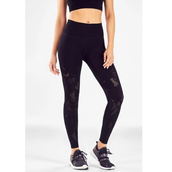 Fabletics black HIGH-WAISTED SCULPTKNIT CAMO  LEGGING size S - Picture 1 of 10